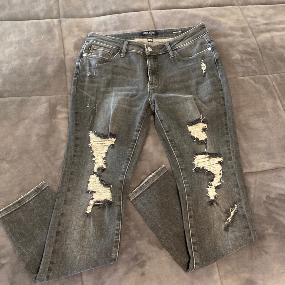 Judy Blue Distressed Jeans